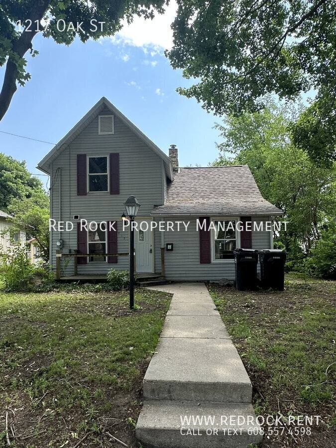 House for rent at 1217 Oak St, Beloit, WI 53511