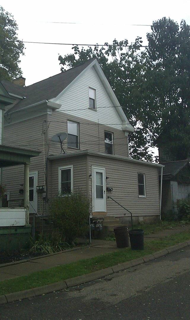 Apartment for rent at 219 Sixth St, New Brighton, PA 15066