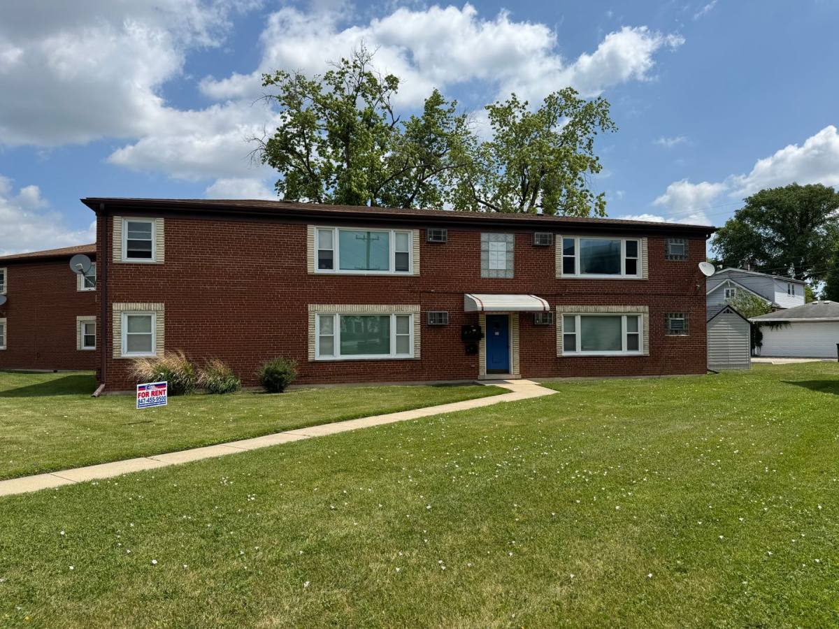 Apartment for rent at 4435 Eberly Ave, Brookfield, IL 60513