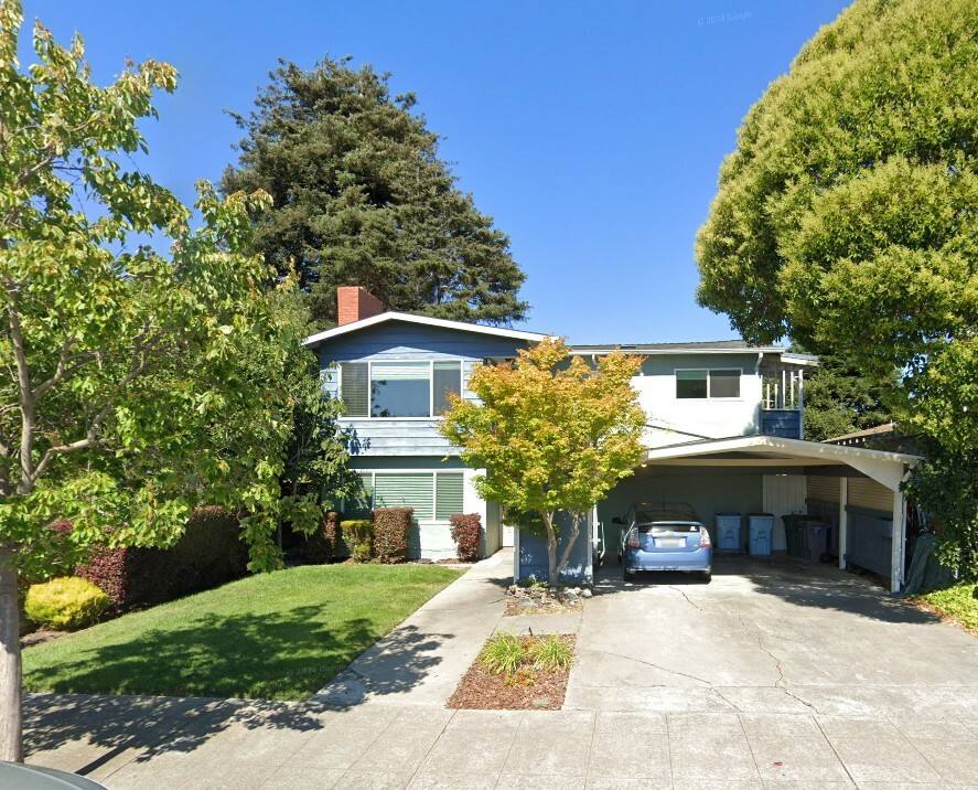 Townhouse for rent at 1307 Stannage Ave #B, Berkeley, CA 94702