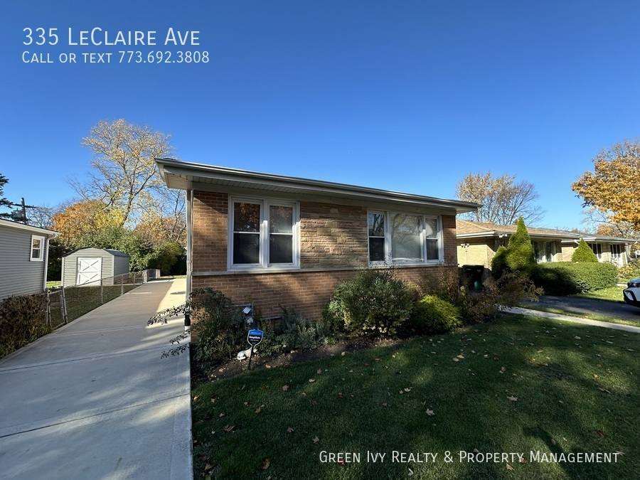 House for rent at 335 Leclaire Ave, Wilmette, IL 60091
