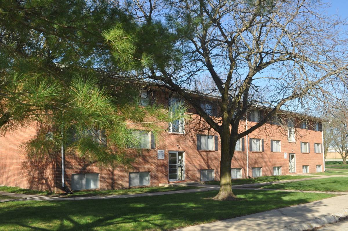 Apartment for rent at 2105 Clark St, Charles City, IA 50616