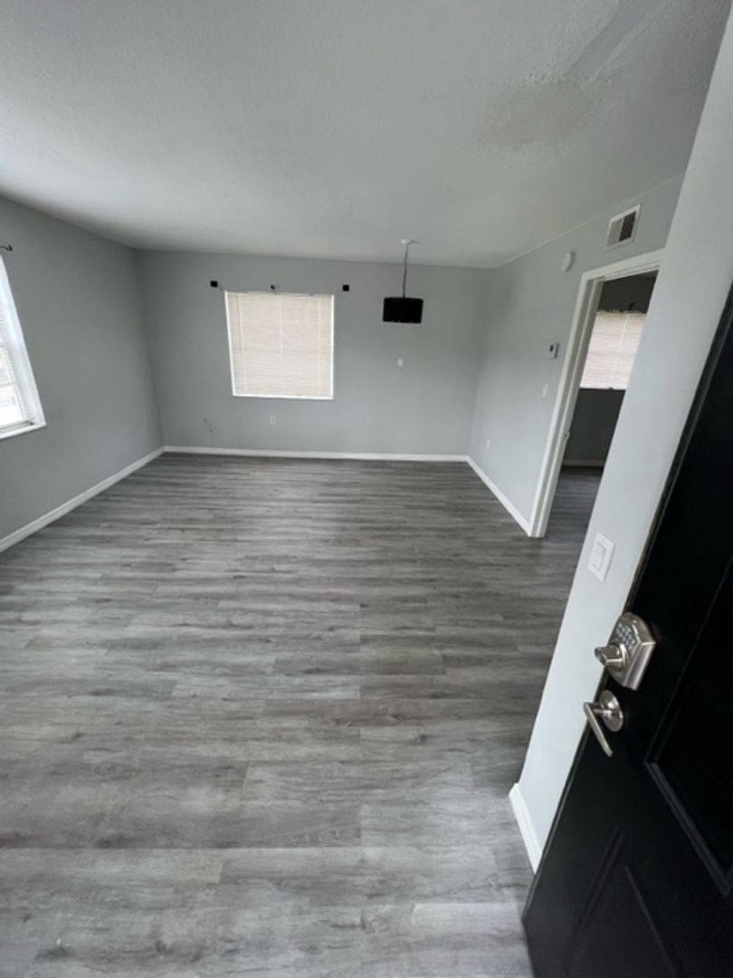 Apartment for rent at 13108 Leisurewood Place, Tampa, FL 33612