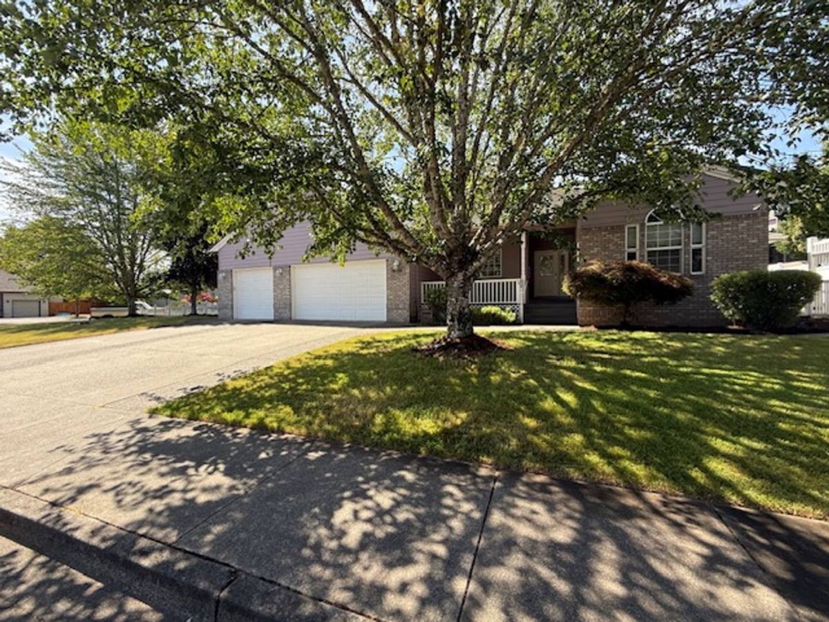 House for rent at 1780 NW Wallace Rd, McMinnville, OR 97128
