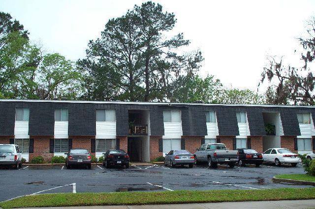 Apartment for rent at 1004 N Oak St, Valdosta, GA 31601
