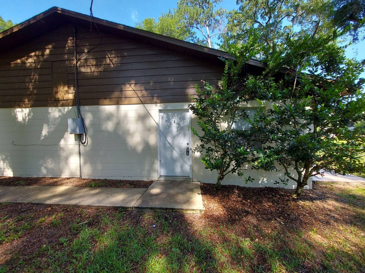 Apartment for rent at 5871 NE 35th St, Silver Springs, FL 34488