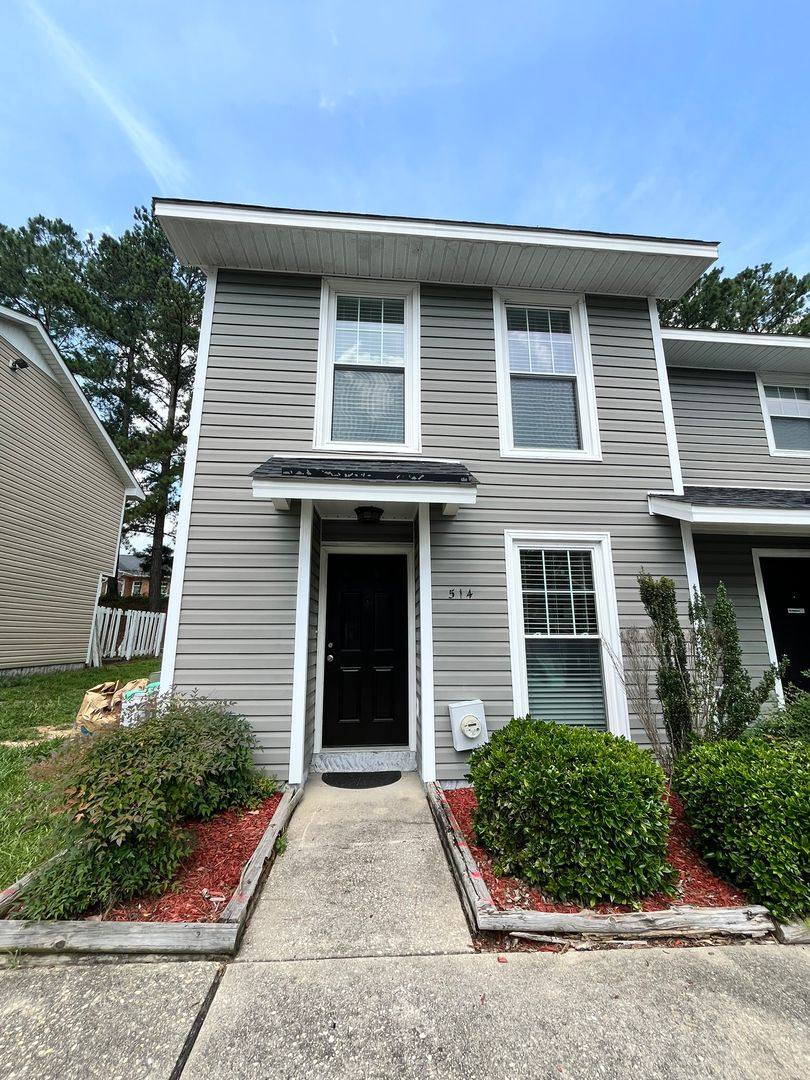 Townhouse for rent at 514 Mill Cove, Fayetteville, NC 28314