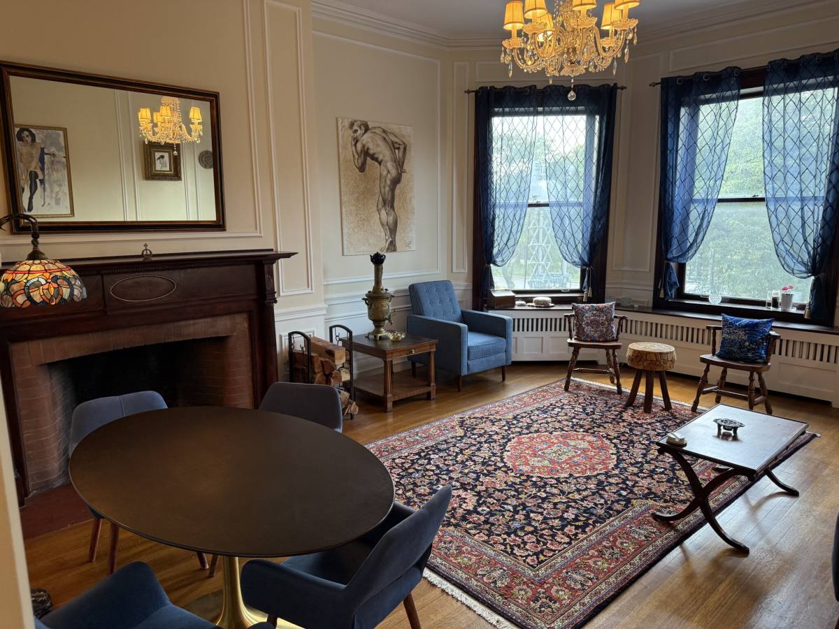 Apartment for rent at 164 Beacon St #4, Boston, MA 02116