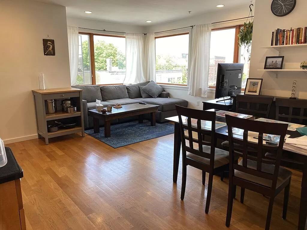Apartment for rent at 2 Beech St #204, Cambridge, MA 02140