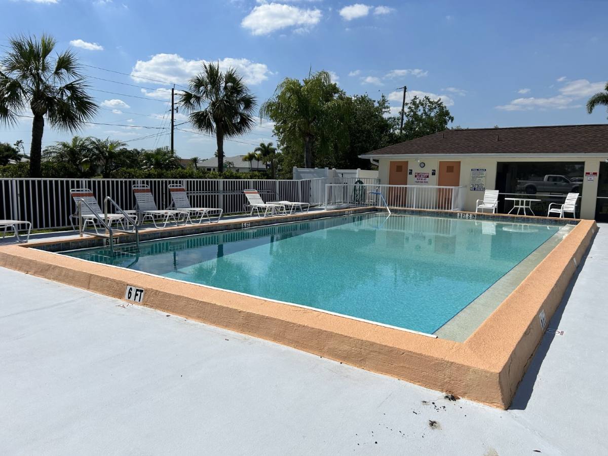 Townhouse for rent at 1236 Rio De Janeiro Ave #G, Punta Gorda, FL 33983