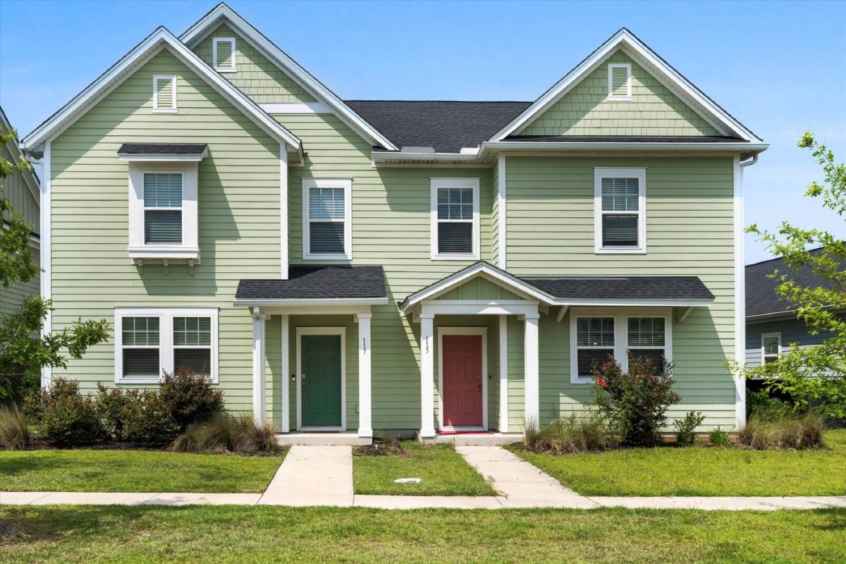 Townhouse for rent at 115 Archdale St, Summerville, SC 29486