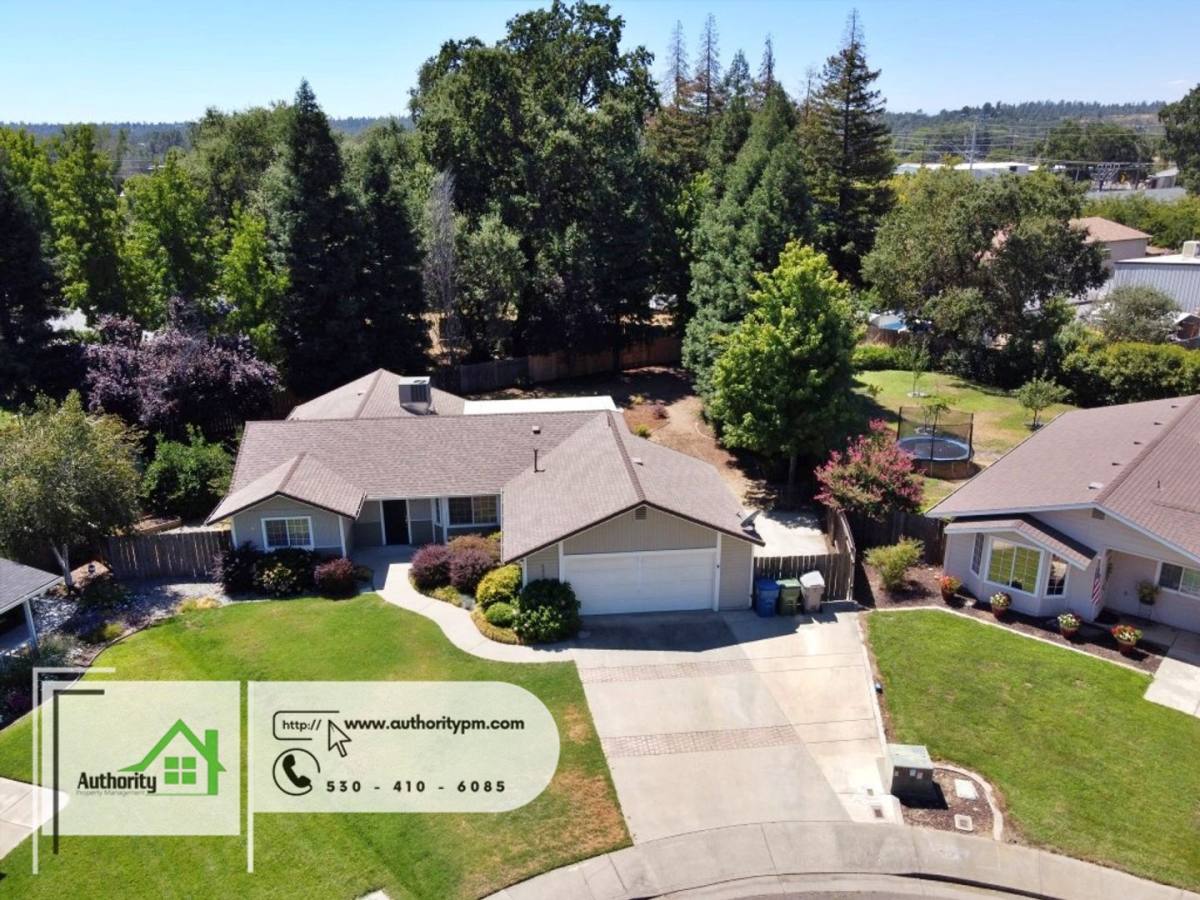 House for rent at 6982 Yvonne Court, Redding, CA 96001
