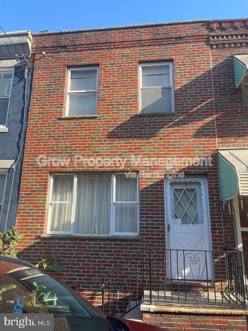 House for rent at 925 Watkins St, Philadelphia, PA 19148