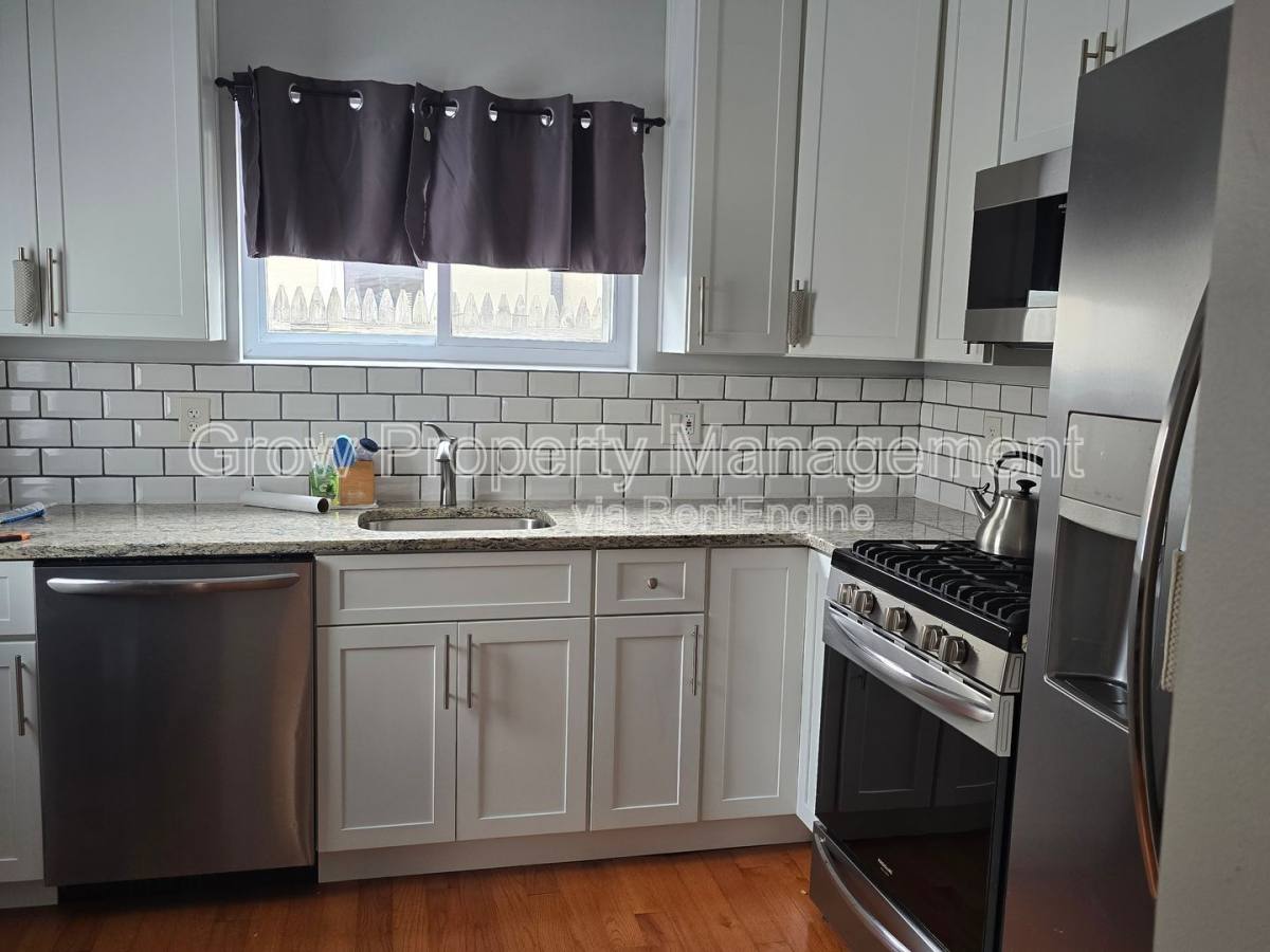 Apartment for rent at 323 Cross St, Philadelphia, PA 19147