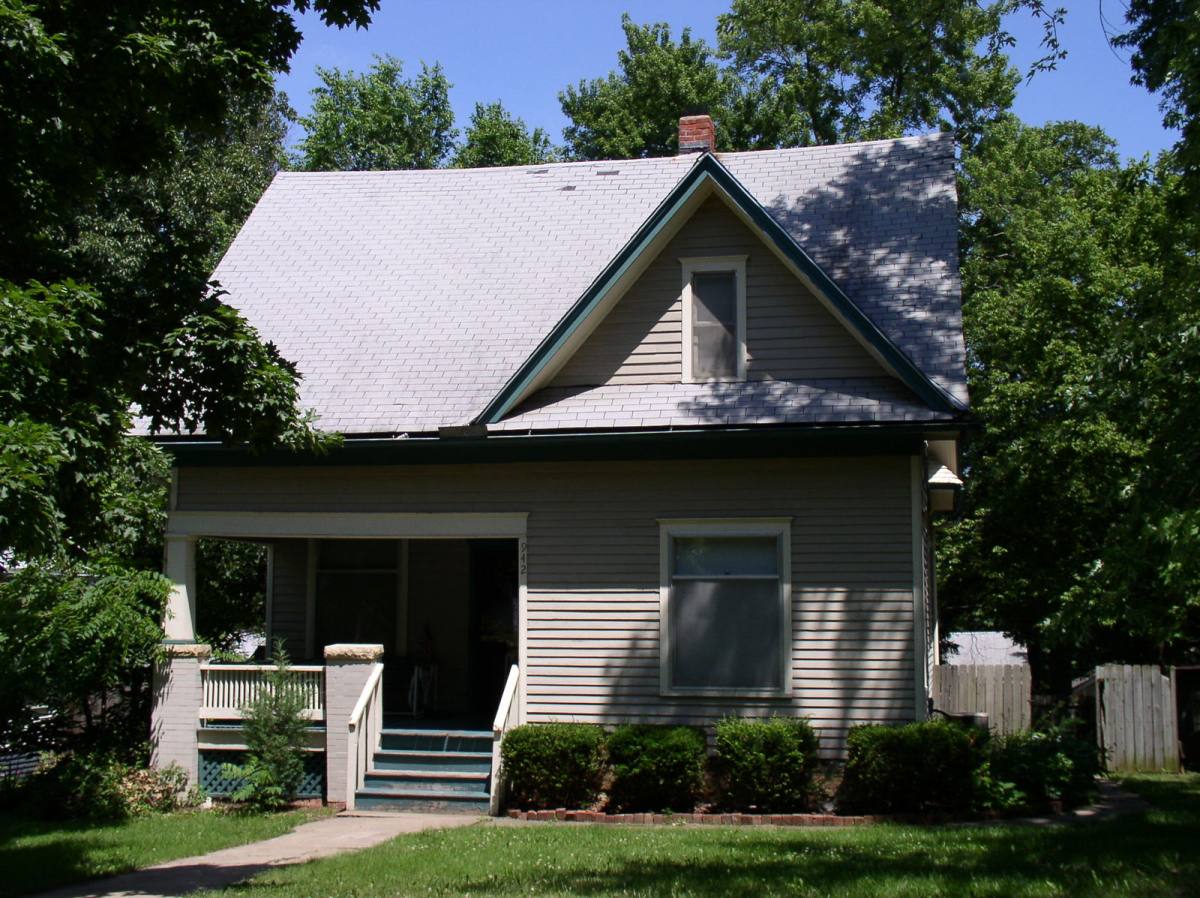 House for rent at 942 Missouri St, Lawrence, KS 66044