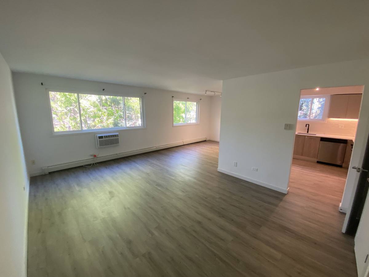 Apartment for rent at 7621 N Sheridan Rd #2J, Chicago, IL 60626