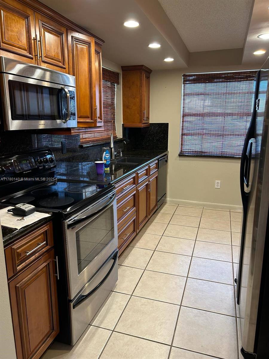 Apartment for rent at 2277 SE 27th Dr, Homestead, FL 33035