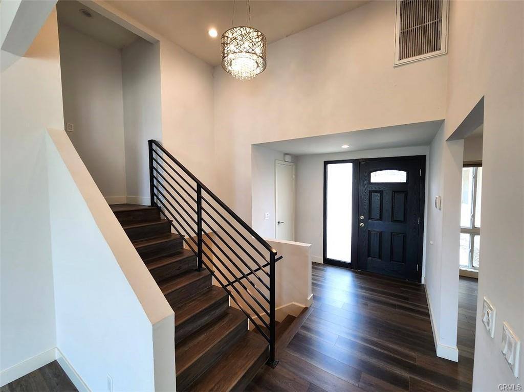 House for rent at 22808 Gershwin Dr, Woodland Hills, CA 91364