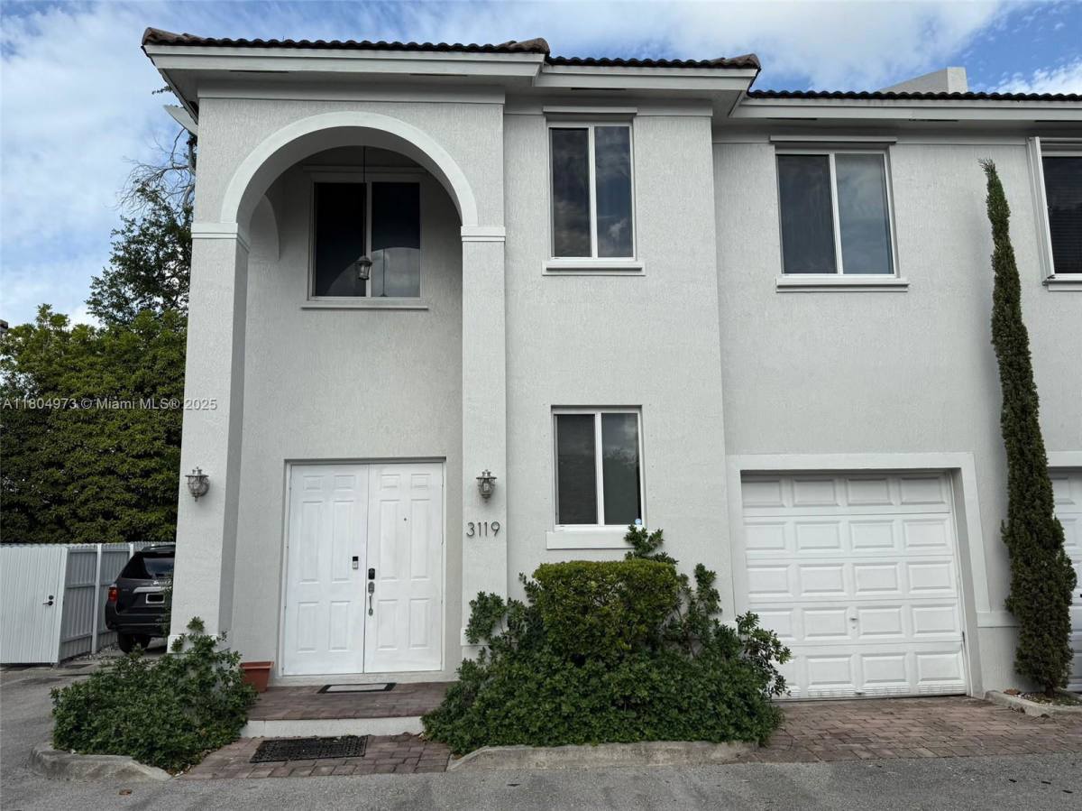 Townhouse for rent at 3119 NW 11th St #7-D2, Miami, FL 33125