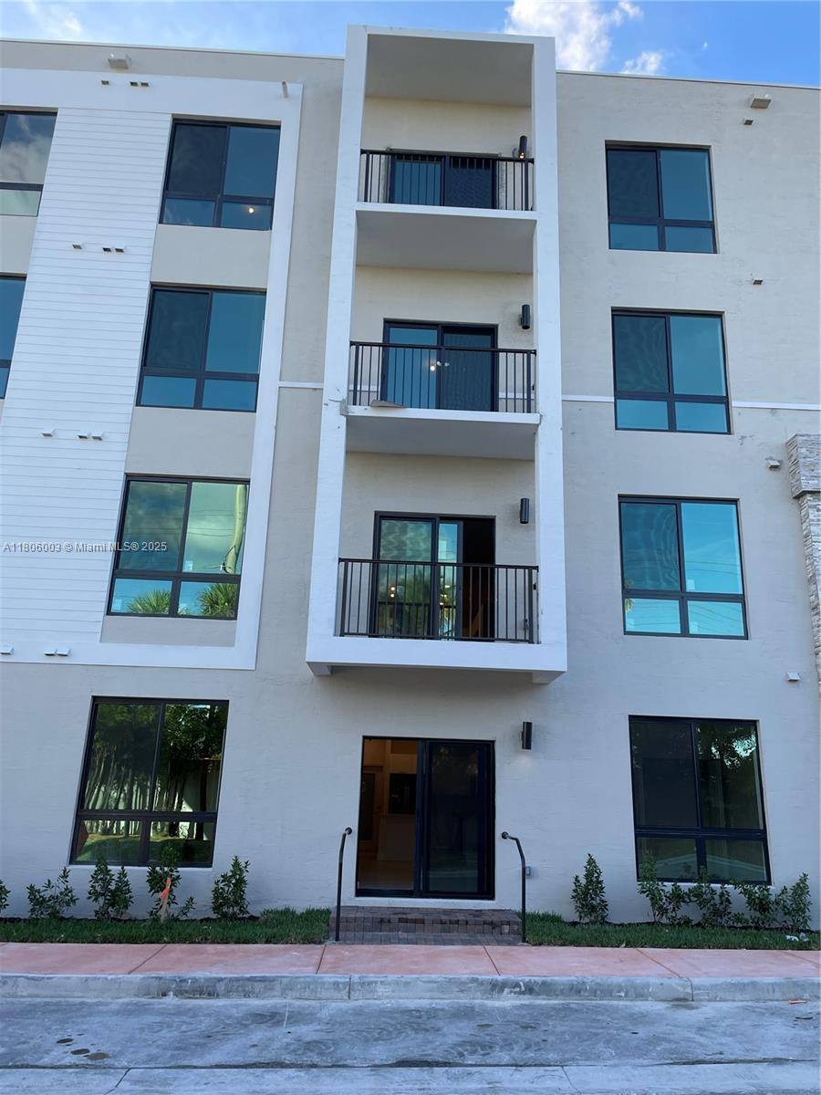 House for rent at 8001 NW 41st St #F-108, Miami, FL 33166