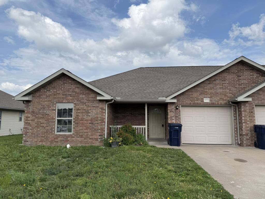 House for rent at 1607 Gold Stream Dr, Webb City, MO 64870