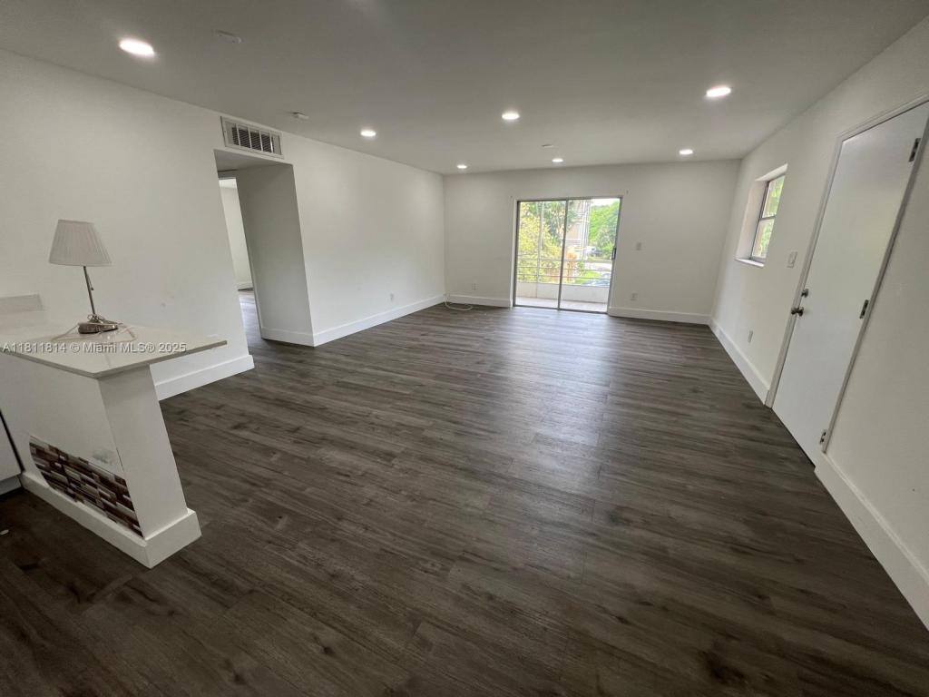 Condo for rent at 4111 Stirling Rd, Fort Lauderdale, FL 33314