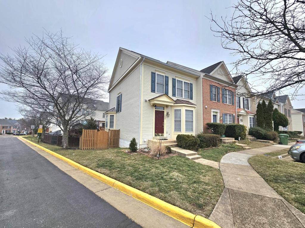Townhouse for rent at 7427 Ardglass Court, Lorton, VA 22079
