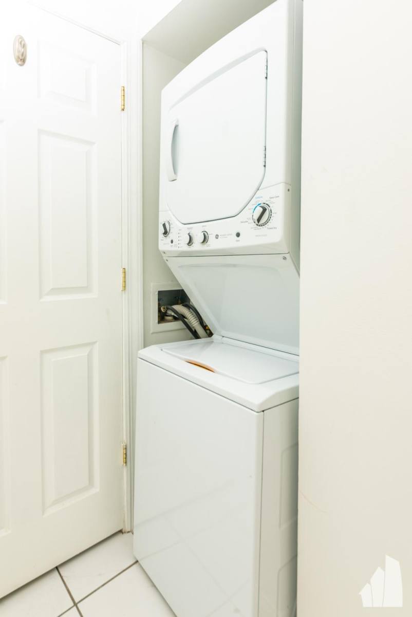 Condo for rent at 2959 N Halsted St #1, Chicago, IL 60657