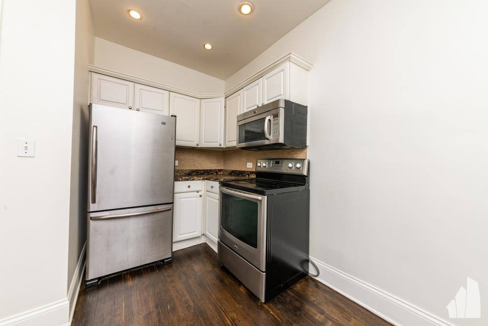 Condo for rent at 2959 N Halsted St #1, Chicago, IL 60657