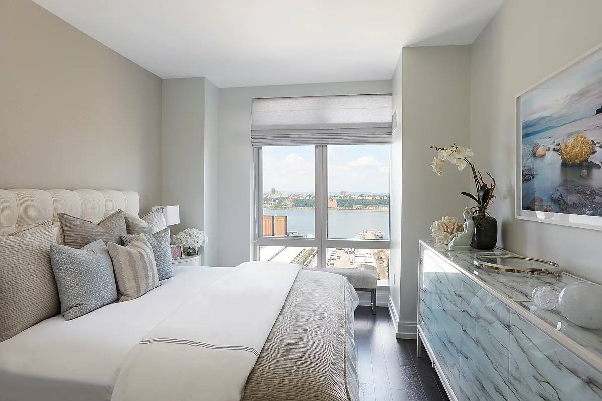 Apartment for rent at 555 10th Ave #50AA, New York, NY 10018