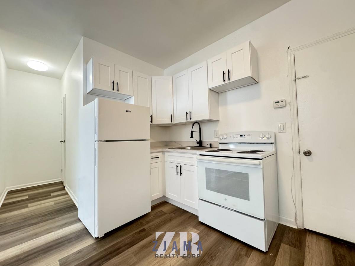 Apartment for rent at 824 McDonald Ave #2B, Brooklyn, NY 11218