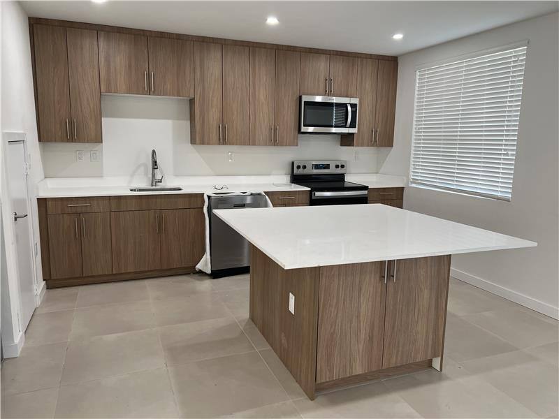 Townhouse for rent at 199 N Redland Rd, Homestead, FL 33034