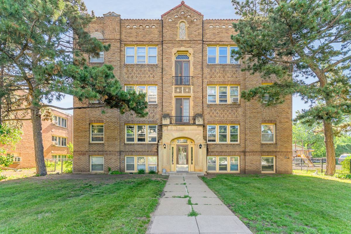 Apartment for rent at 2719 Park Ave, Minneapolis, MN 55407