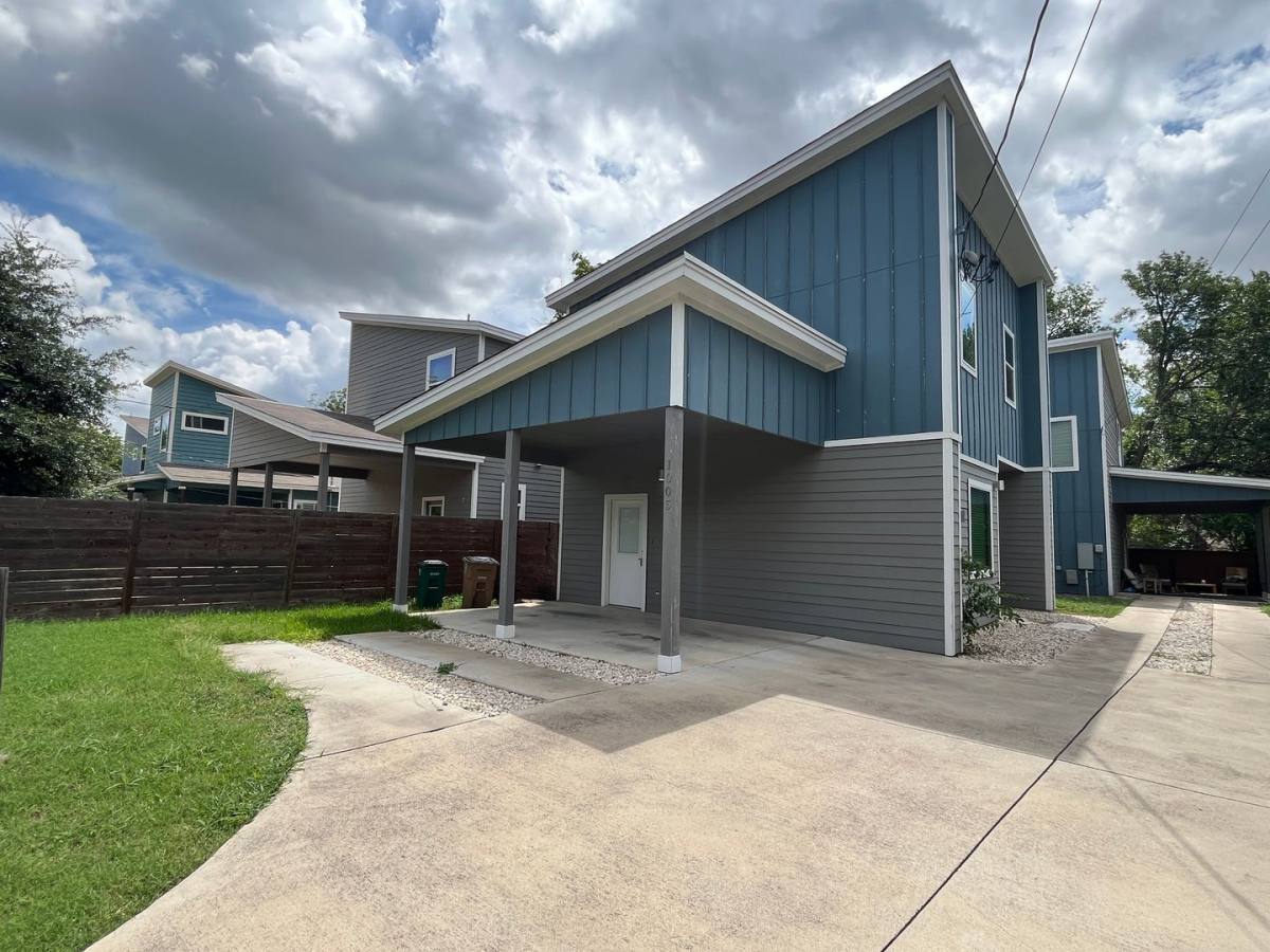 Apartment for rent at 1005 Valdez St, Austin, TX 78741