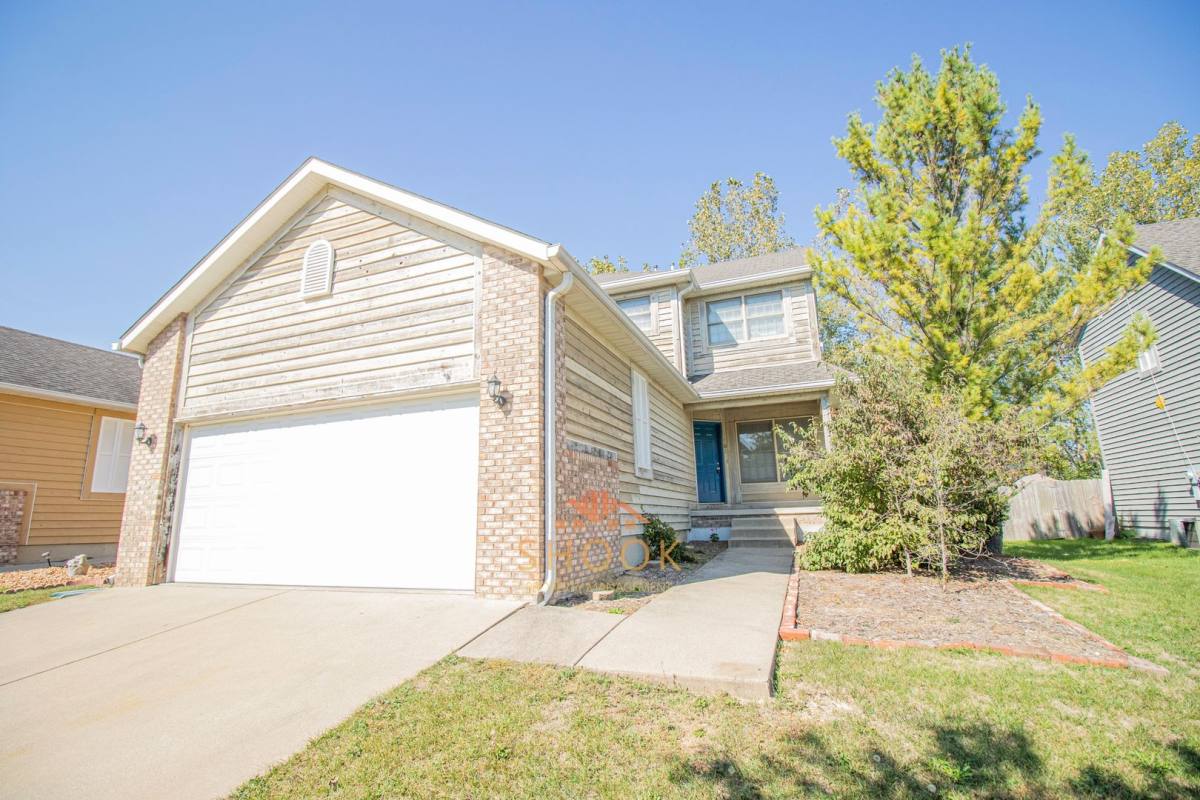 Townhouse for rent at 202 E Pine Ave, West Lafayette, IN 47906