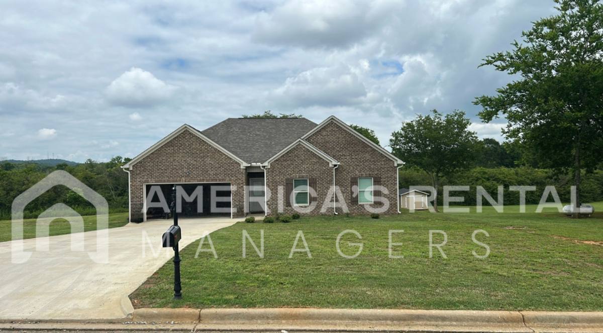 House for rent at 54 Keswick Dr, Eastaboga, AL 36260