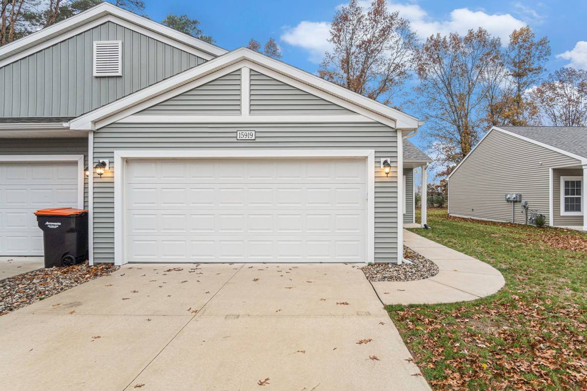 Condo for rent at 26136 Northland Crossing Dr, Elkhart, IN 46514