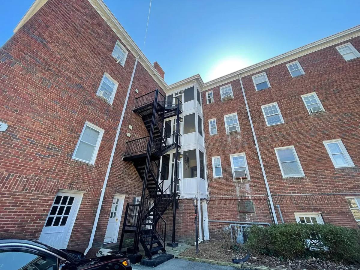 Apartment for rent at 904 W Market #A3, Greensboro, NC 27401