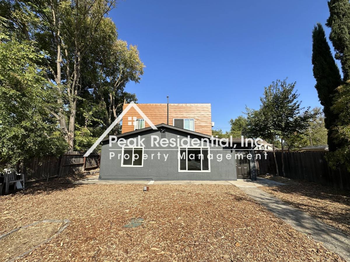 Apartment for rent at 2225 18th Ave, Sacramento, CA 95822