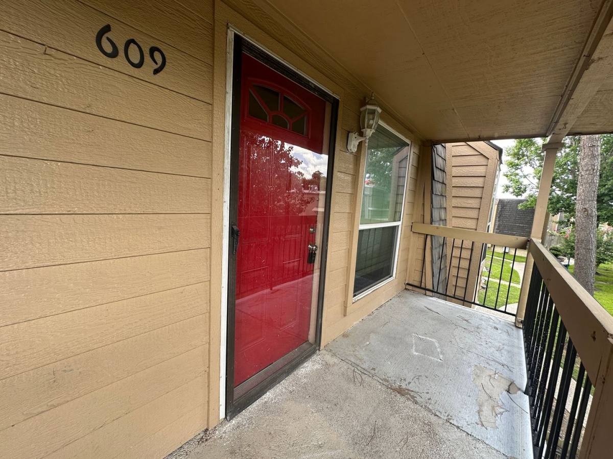Condo for rent at 16120 Stuebner Airline Rd, Spring, TX 77379