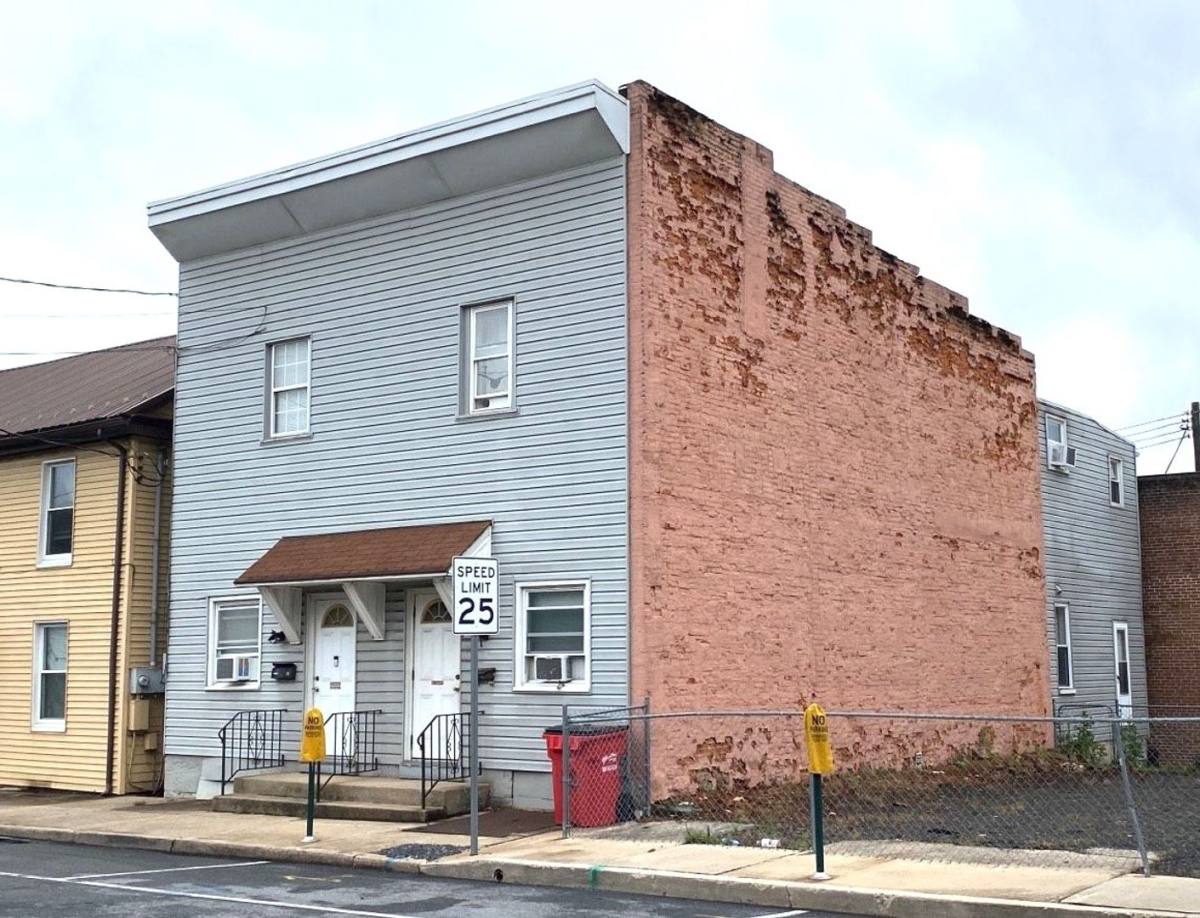 Apartment for rent at 13-15 S Washington St, Greencastle, PA 17225