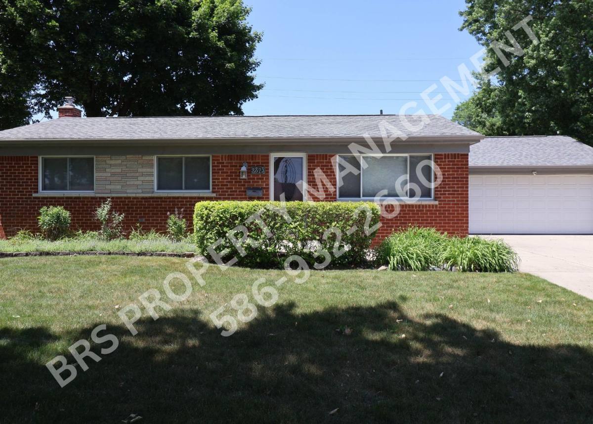 House for rent at 8825 Kidley Dr, Sterling Heights, MI 48314