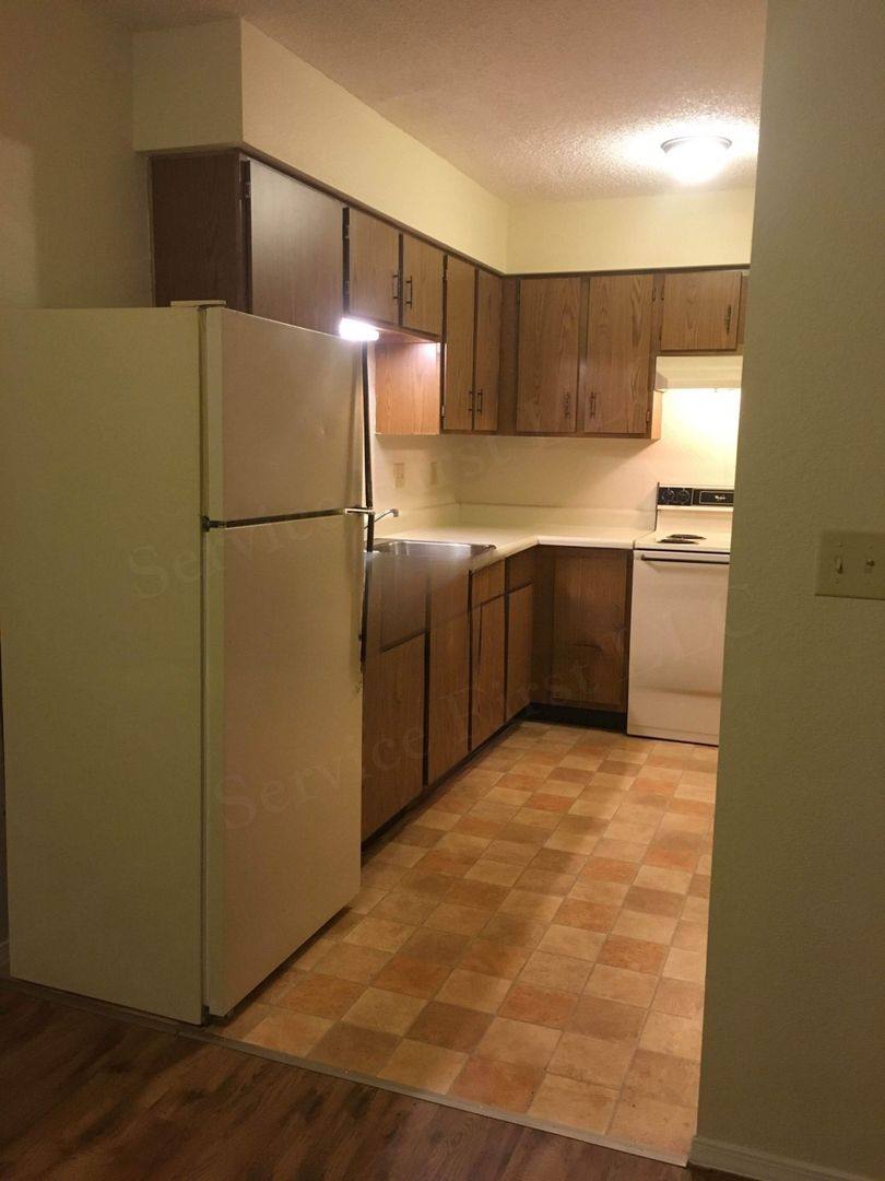 Apartment for rent at 101-103 Johnson, Buffalo, MO 65622