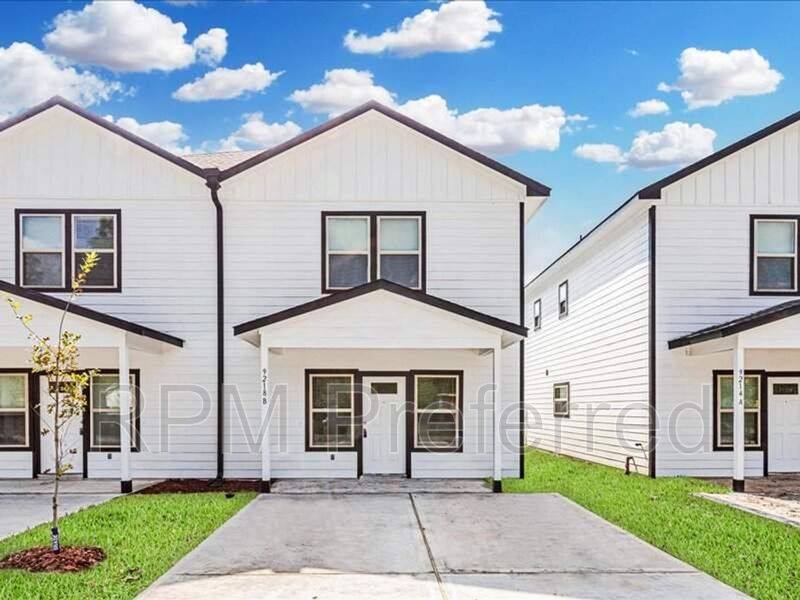 House for rent at 5426 E Houston Rd #B, Houston, TX 77028