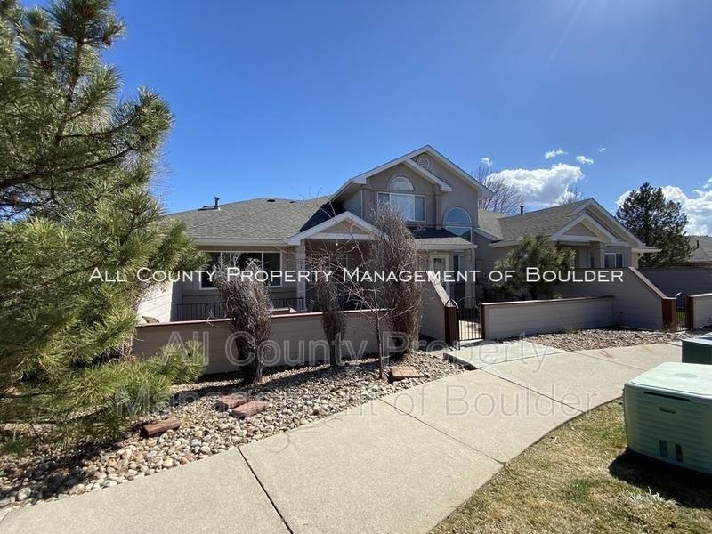 Townhouse for rent at 611 Ridgeview Dr, Louisville, CO 80027