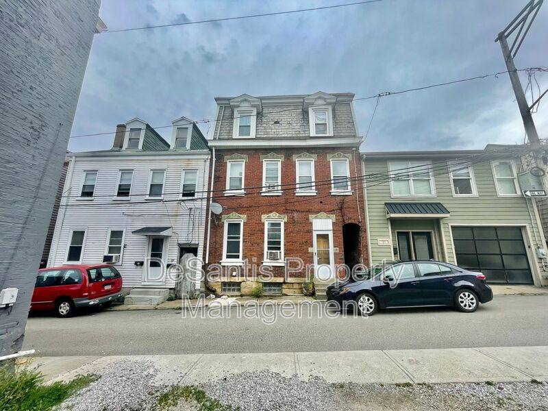 Apartment for rent at 19 Enon Way - 1st, Pittsburgh, PA 15203