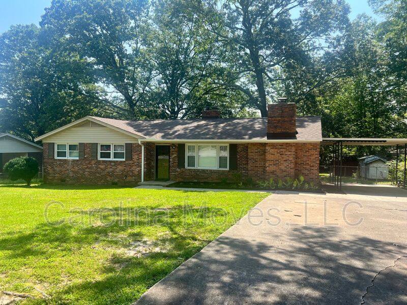 House for rent at 305 Woodland Dr, Mauldin, SC 29662
