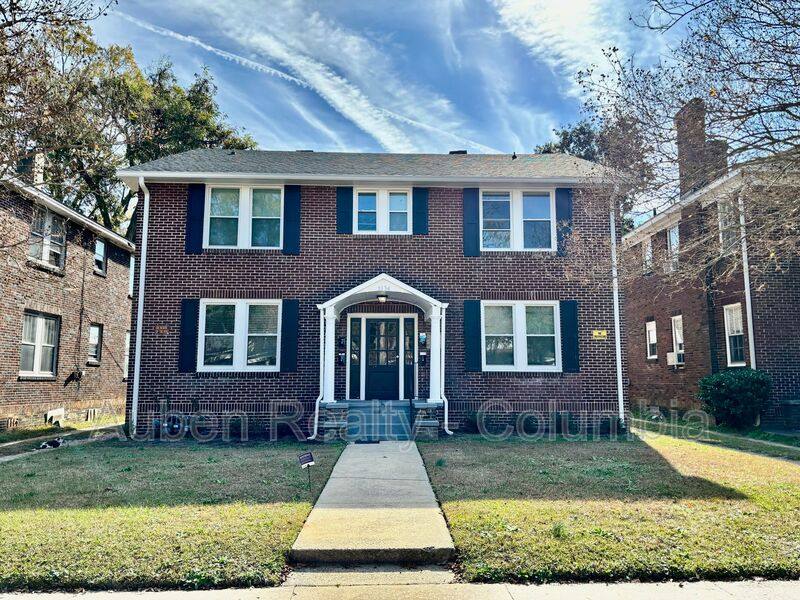 Apartment for rent at 1034 Kinard Court #3, Columbia, SC 29201