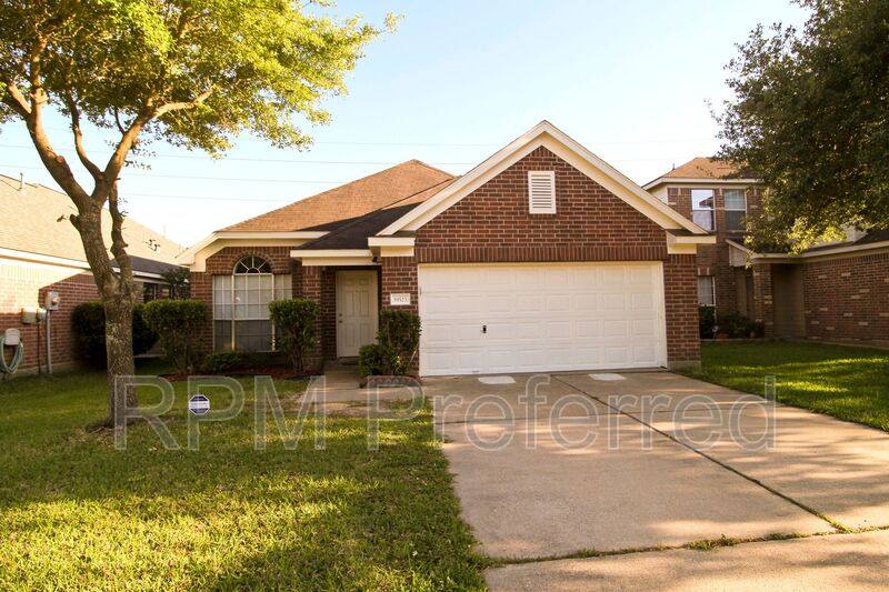 House for rent at 19523 Maywood Falls Circle, Houston, TX 77084