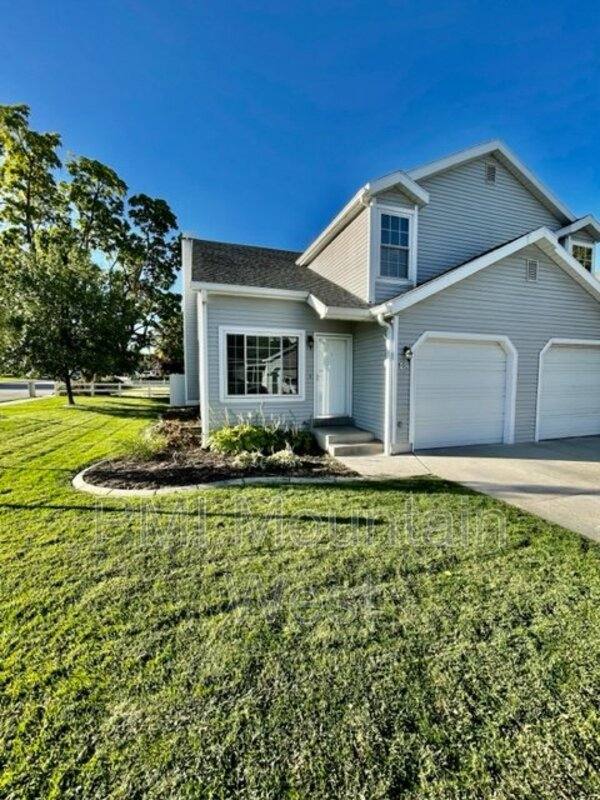 Townhouse for rent at 499 N 200 W #42, Bountiful, UT 84010